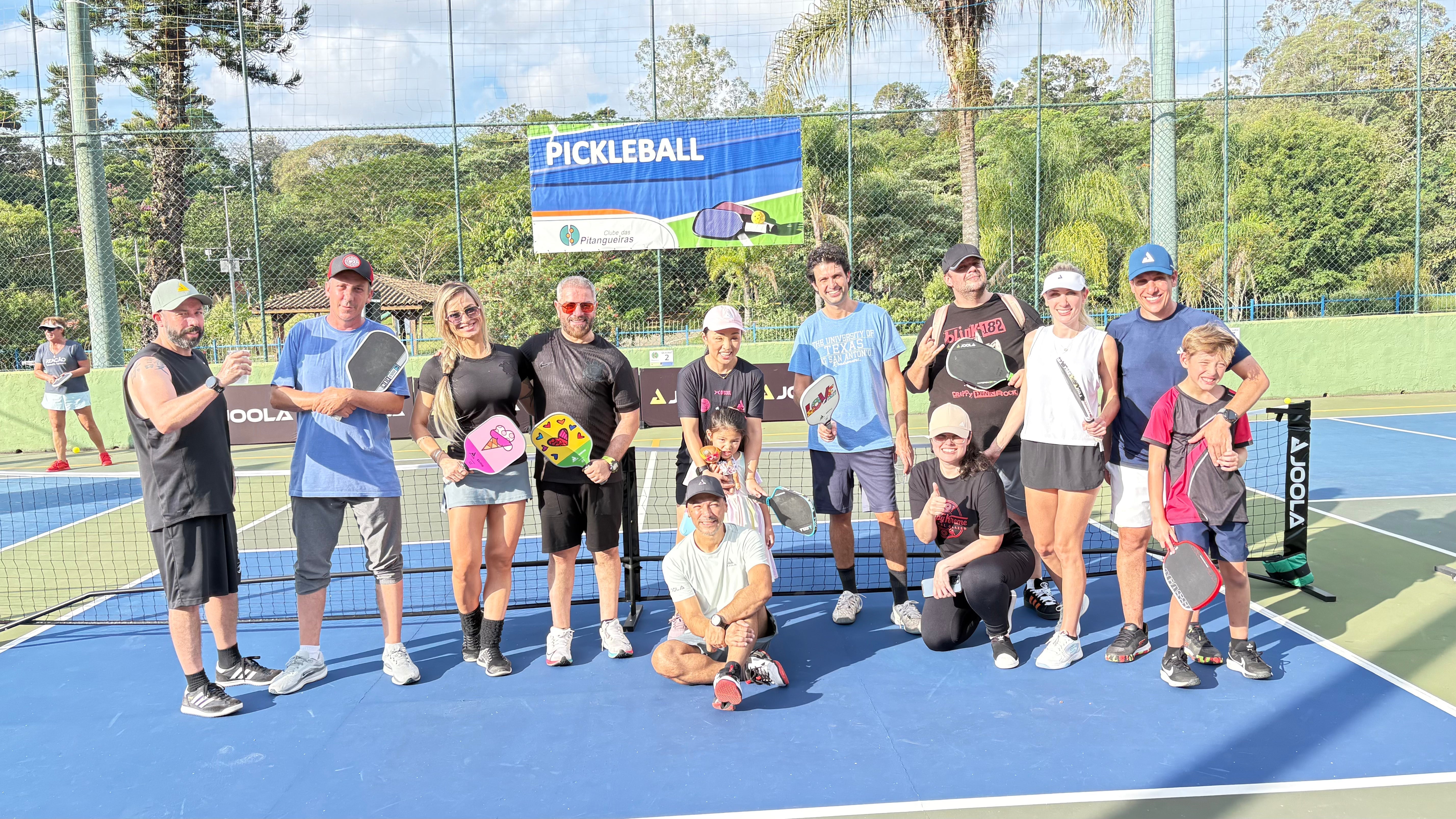 Elenco do Pânico na TV se diverte jogando Pickleball