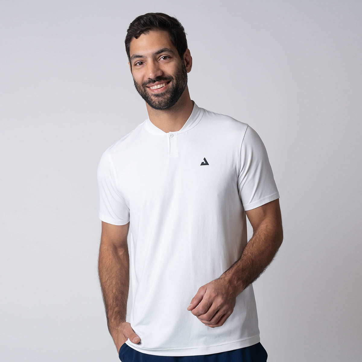 Image showing a male model wearing a JOOLA men's court polo, white.